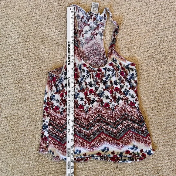 🏈 American Rag Racerback Tank Medium - Picture 5 of 7